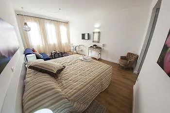 Operetta House لارنكا